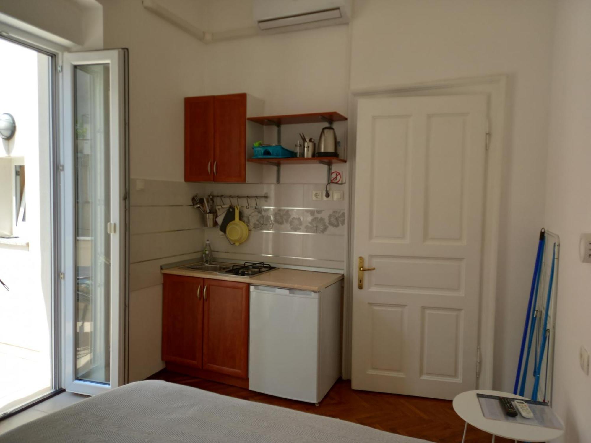 Apartmani Iris I Ana Crikvenica Exterior foto